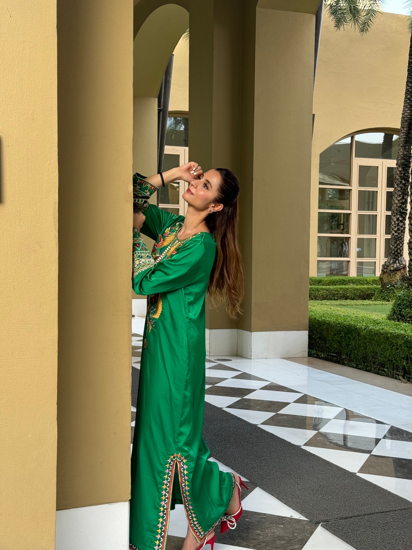 Gulnaar - Green Kaftaan