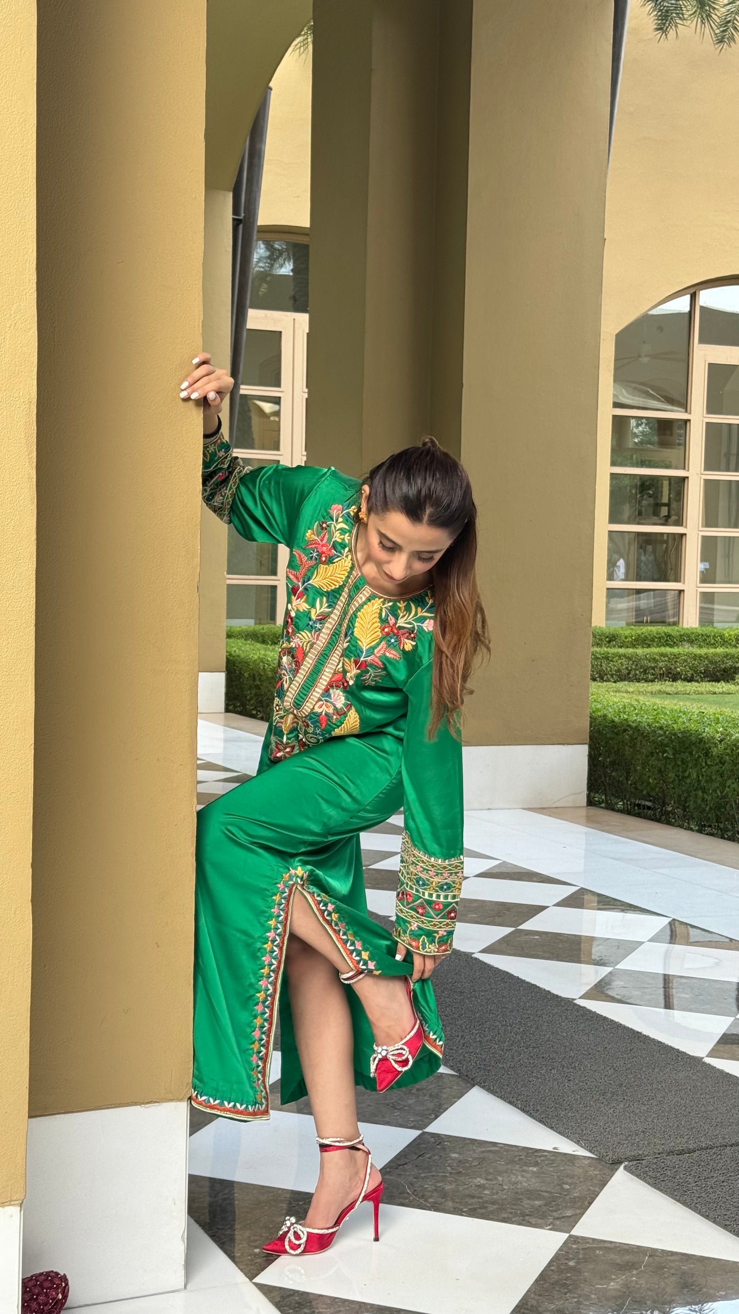 Gulnaar - Green Kaftaan